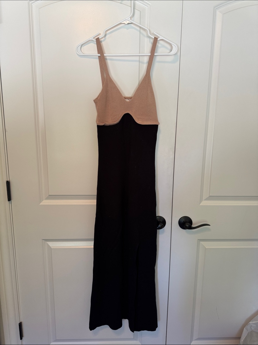 Lush Two-Tone Beige and Black Sleeveless Maxi Dress